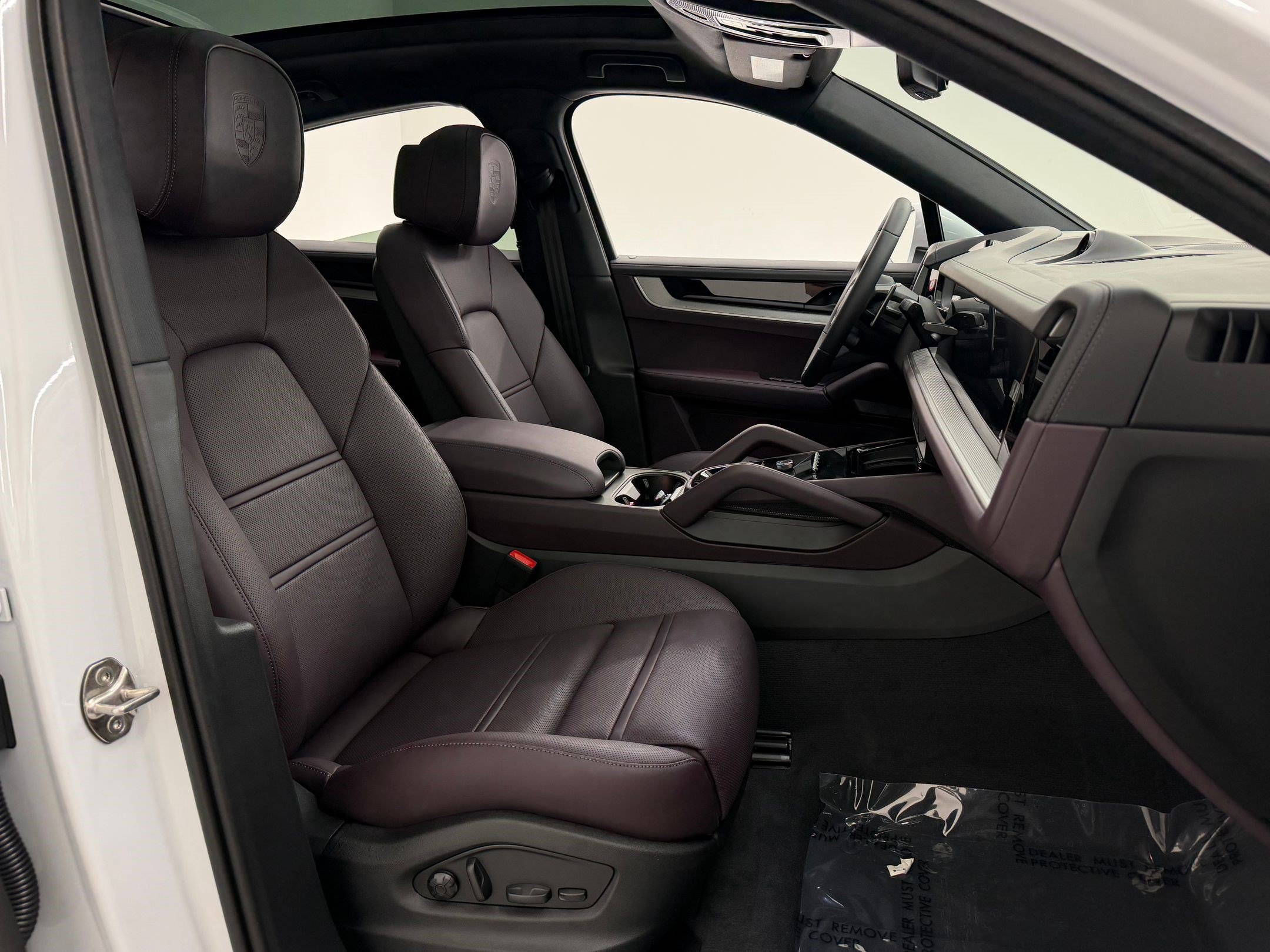 New 2026 Porsche Cayenne Coupe AWD/4WD image 24