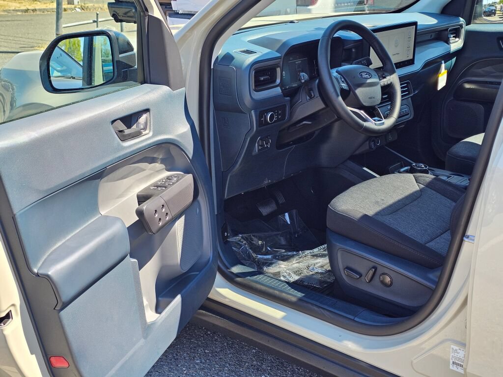 Used 2025 Ford Maverick XLT w/ XLT Luxury Package AWD/4WD image 18