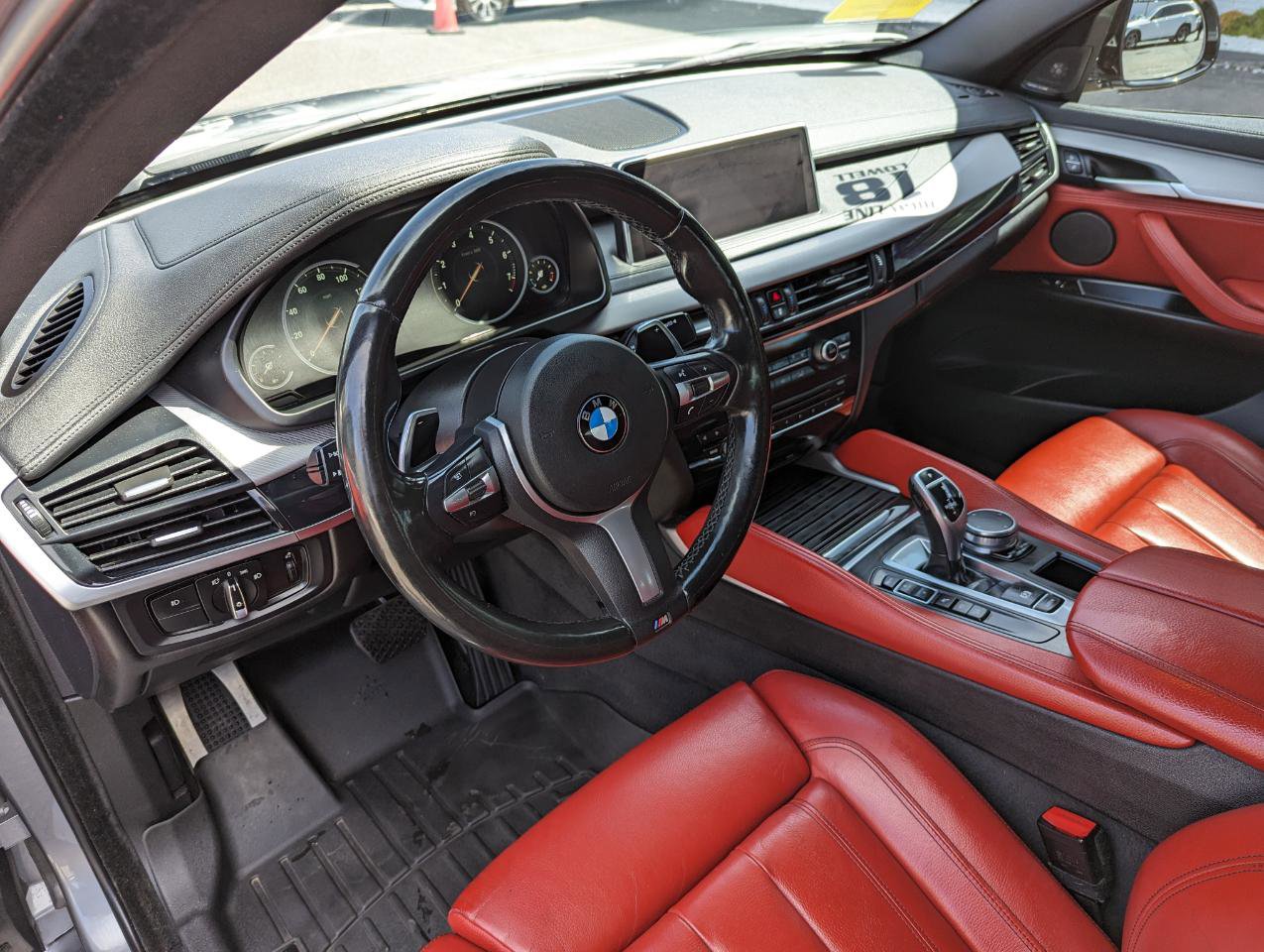 Used 2018 BMW X6 xDrive50i w/ M Sport Package AWD/4WD image 13