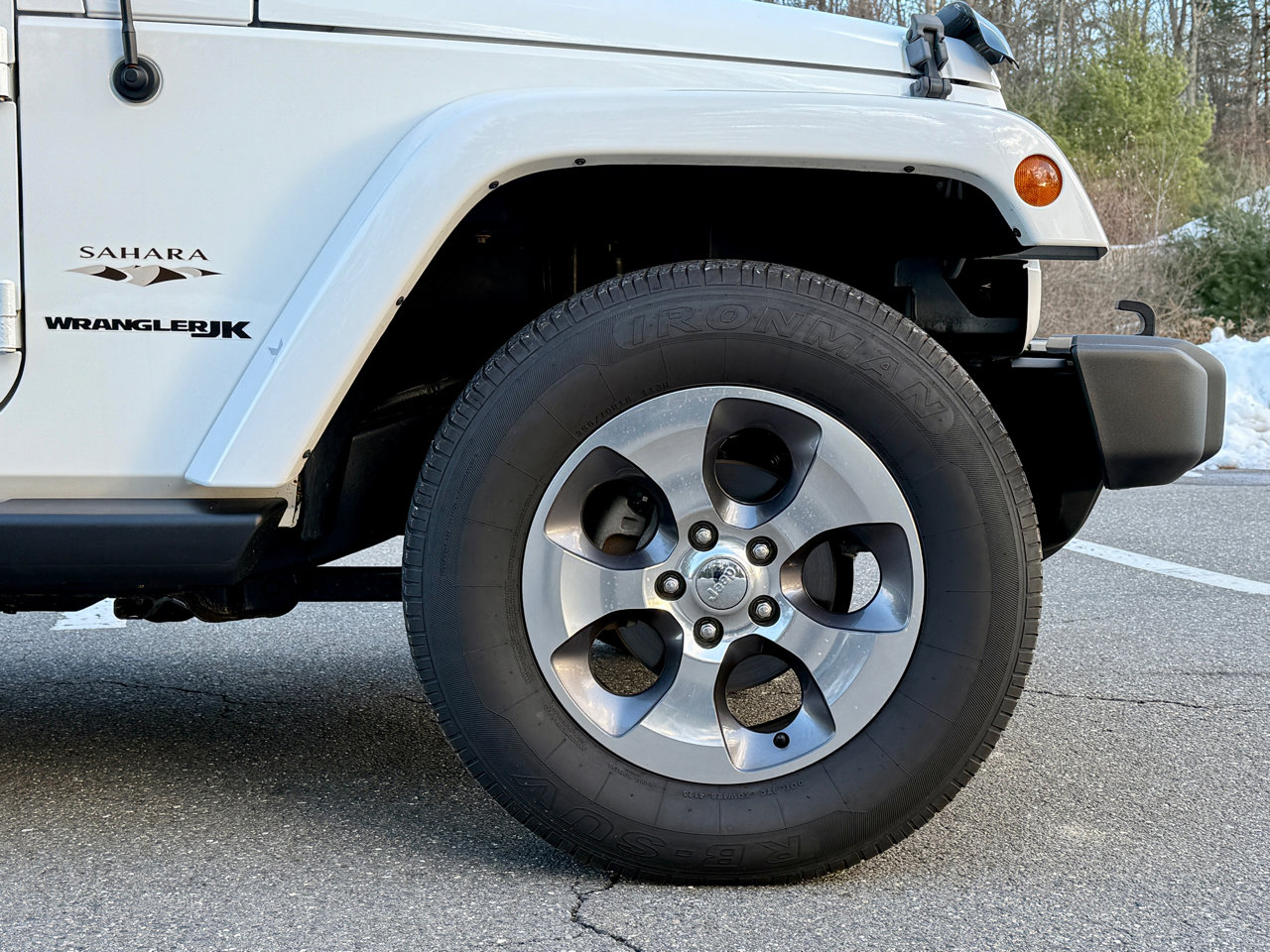 Used 2018 Jeep Wrangler Sahara w/ Connectivity Group image 11