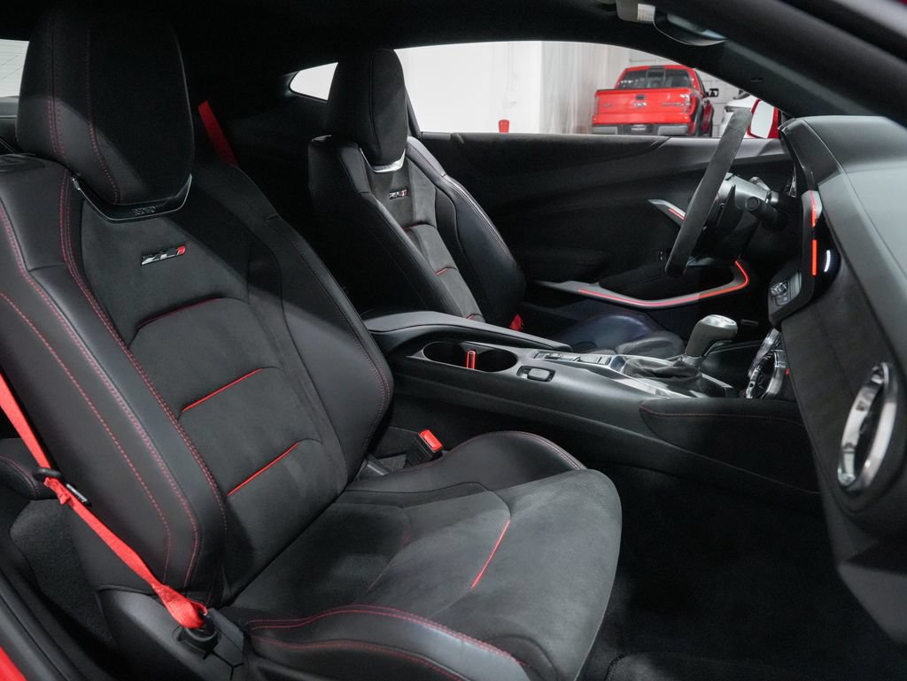 Used 2017 Chevrolet Camaro ZL1 RWD image 23