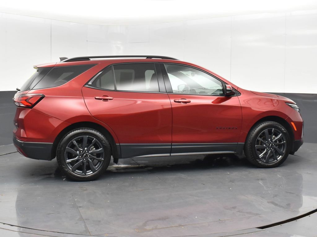 Used 2022 Chevrolet Equinox RS w/ RS Leather Package image 5