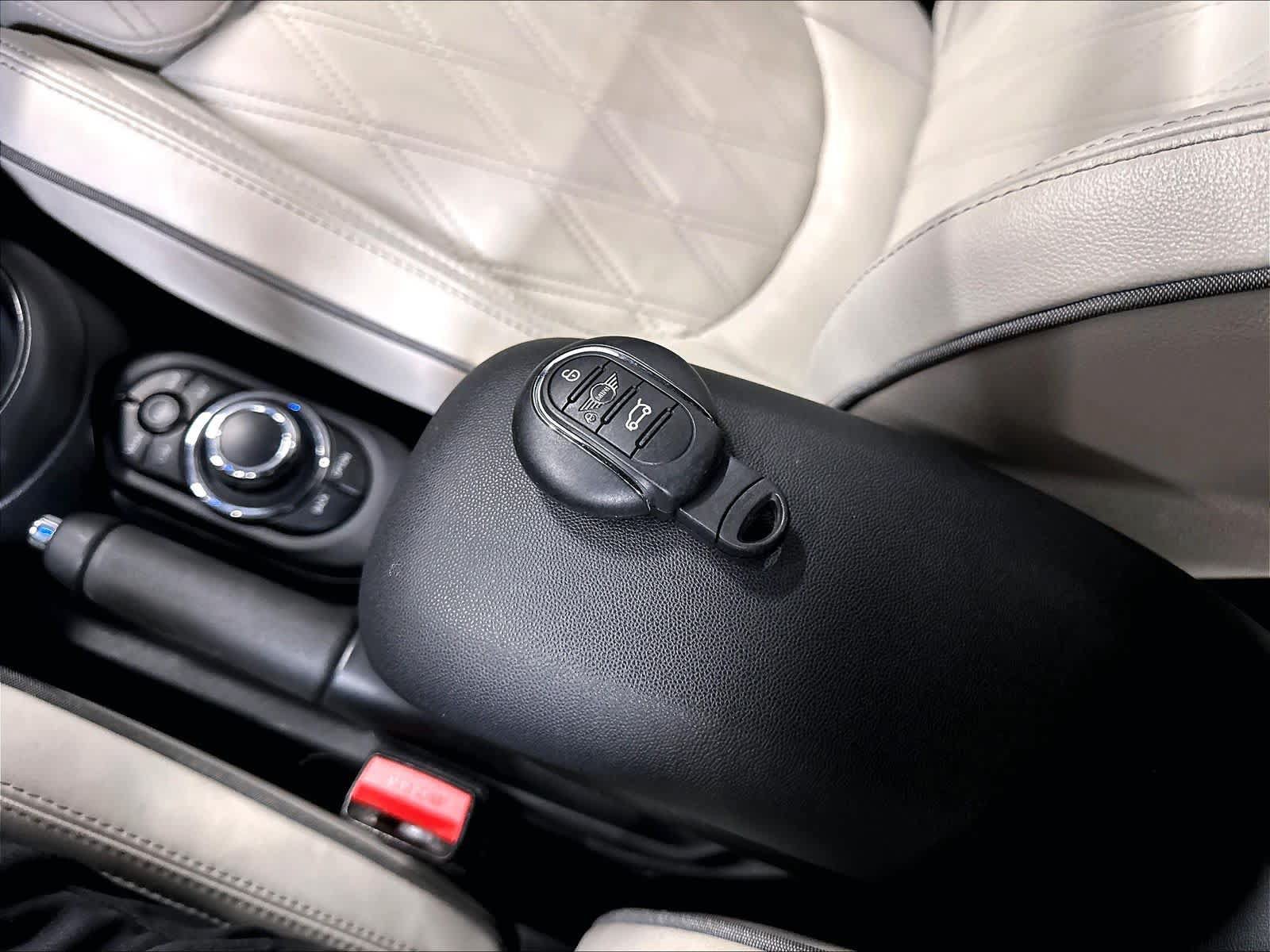 Used 2024 MINI Cooper S FWD image 12