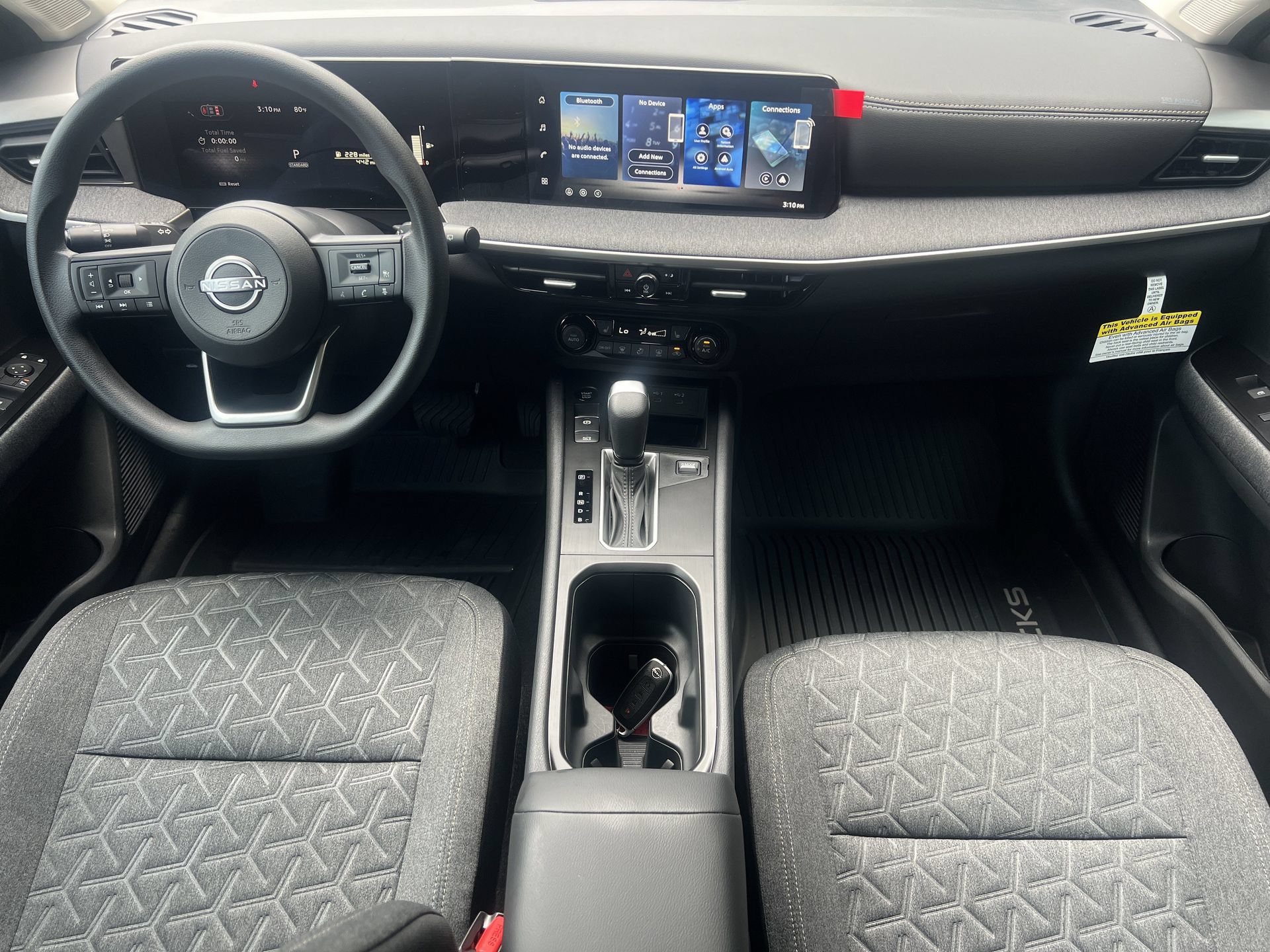 Used 2026 Nissan Kicks SV w/ SV Premium Package FWD image 3