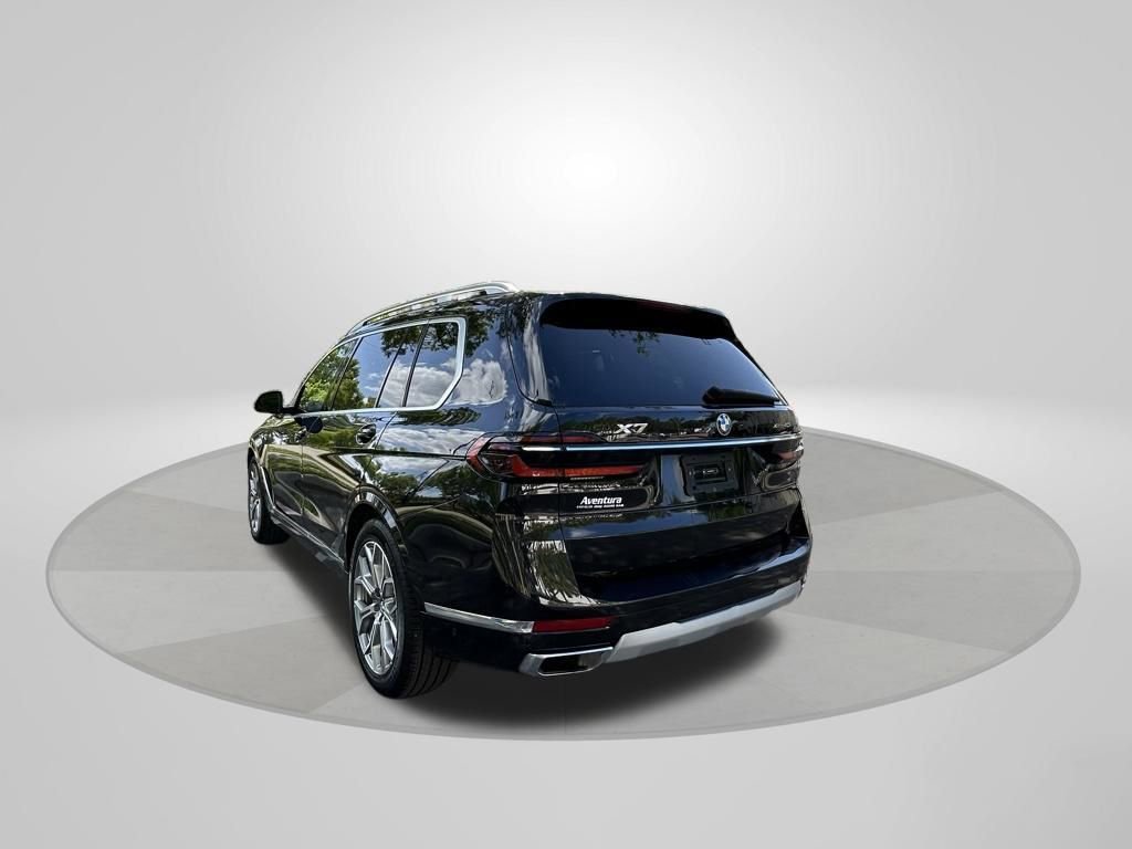 Used 2025 BMW X7 xDrive40i AWD/4WD image 5