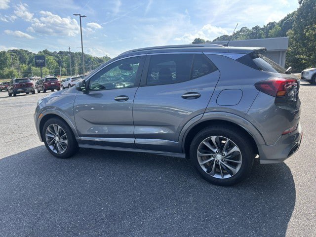 Used 2020 Buick Encore GX Select w/ Sport Touring Package FWD image 4