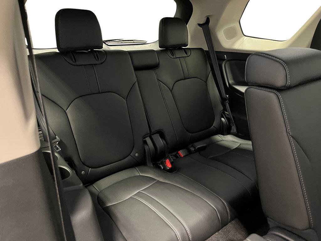 New 2026 Honda Pilot Touring image 28