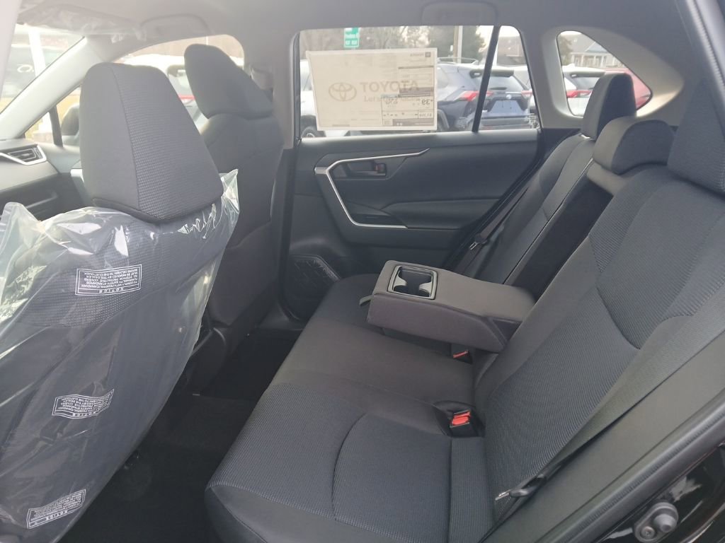 New 2025 Toyota RAV4 LE image 7