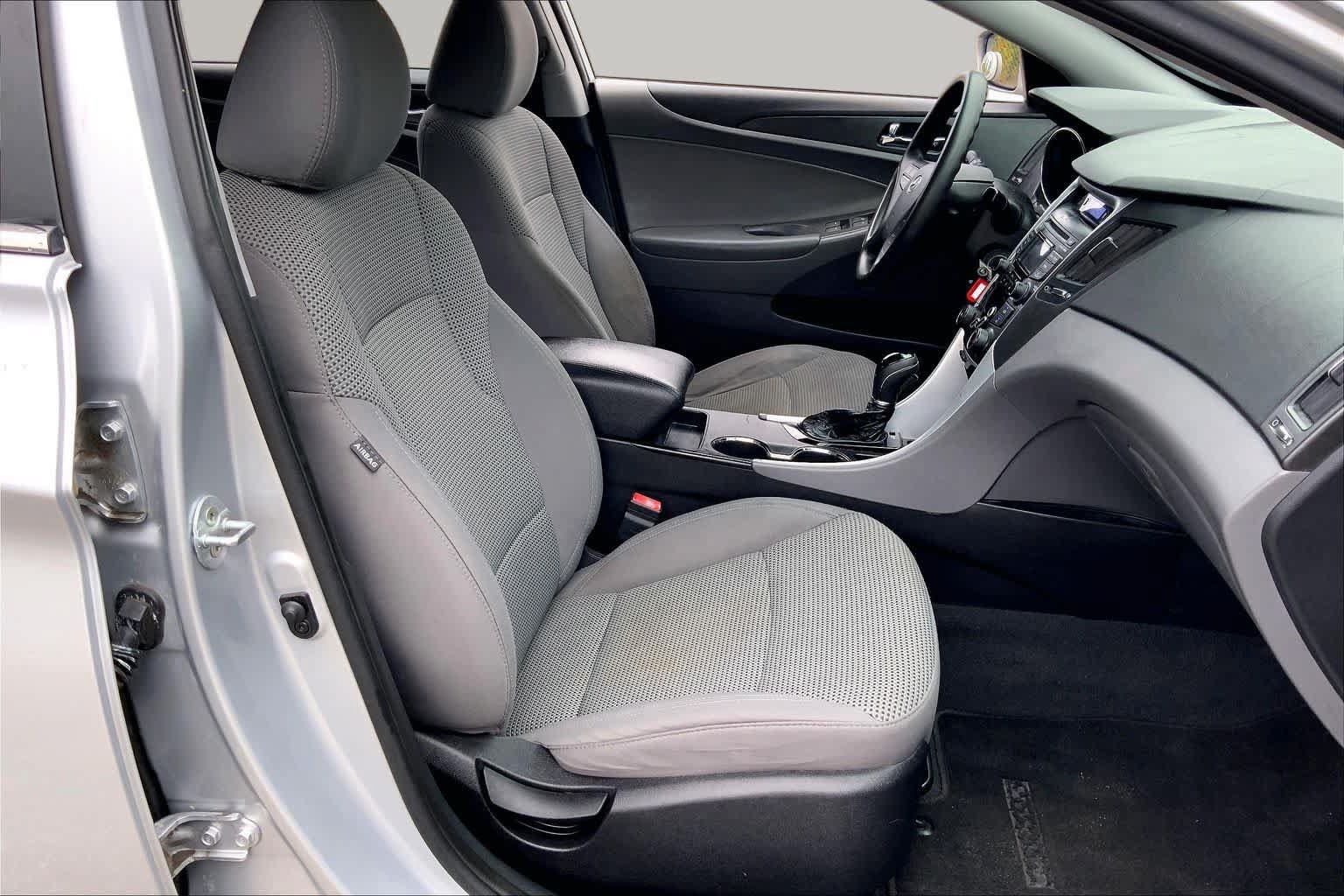 Used 2012 Hyundai Sonata GLS w/ Popular Equipment Pkg FWD image 9