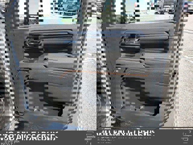 New 2026 GMC Sierra 2500 AT4 w/ Max Trailering Package image 32