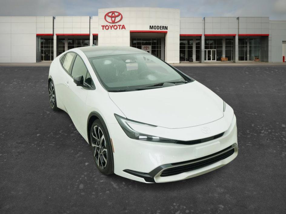 New 2027 Toyota Prius Plug-In Hybrid FWD image 8