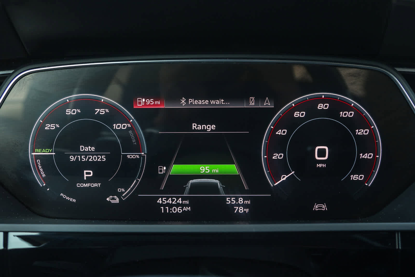 Used 2022 Audi e-tron Premium image 32