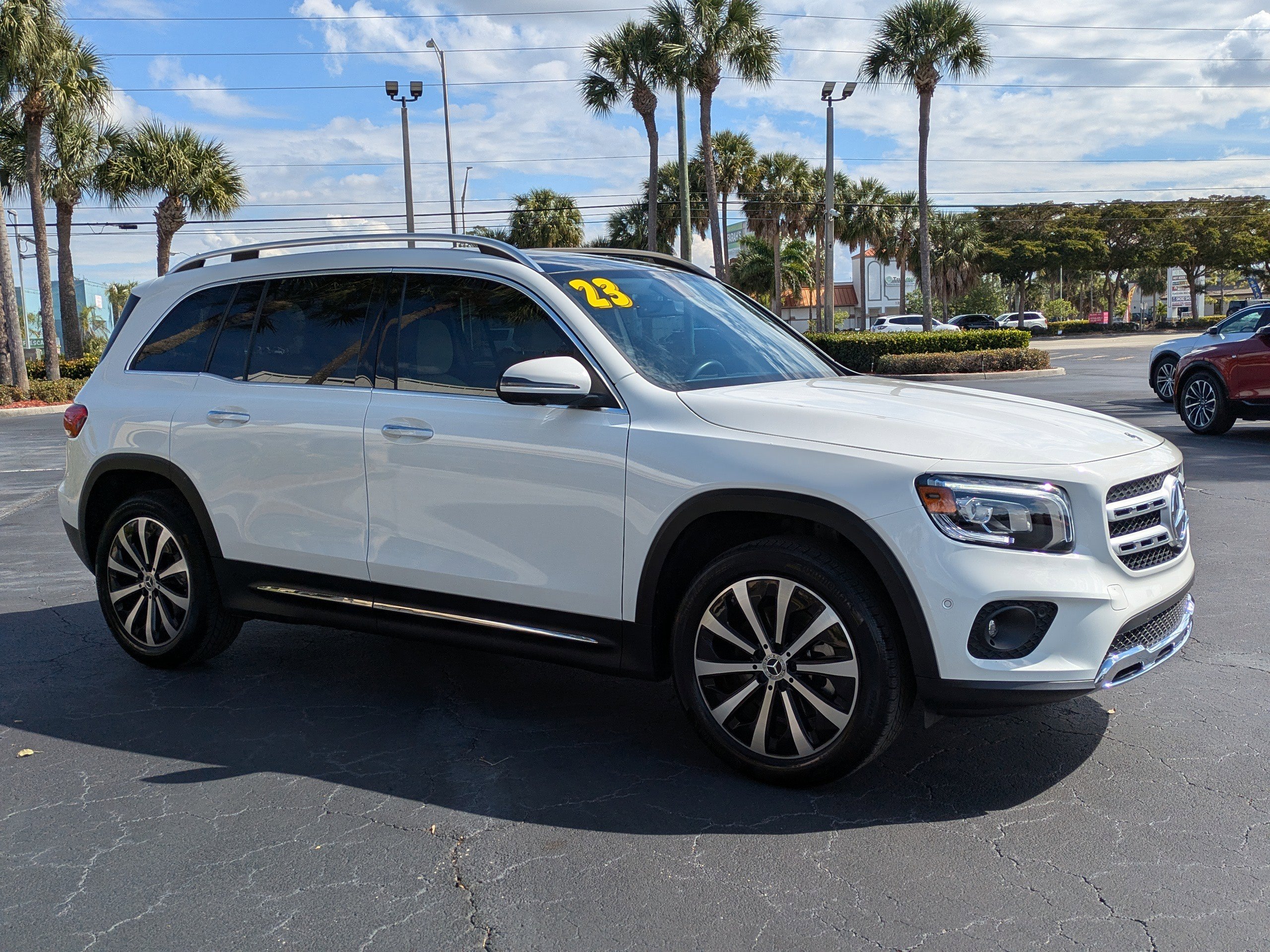 Used 2023 Mercedes-Benz GLB 250 image 7