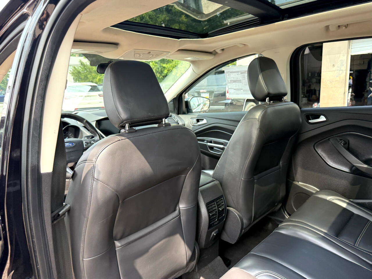 Used 2019 Ford Escape SEL image 39