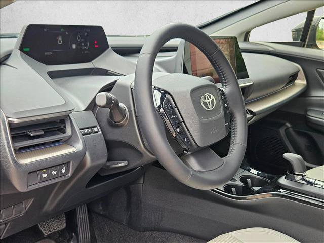 Used 2024 Toyota Prius XLE FWD image 10