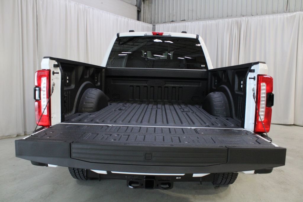 New 2026 Ford F250 Lariat w/ Black Appearance Package AWD/4WD image 31