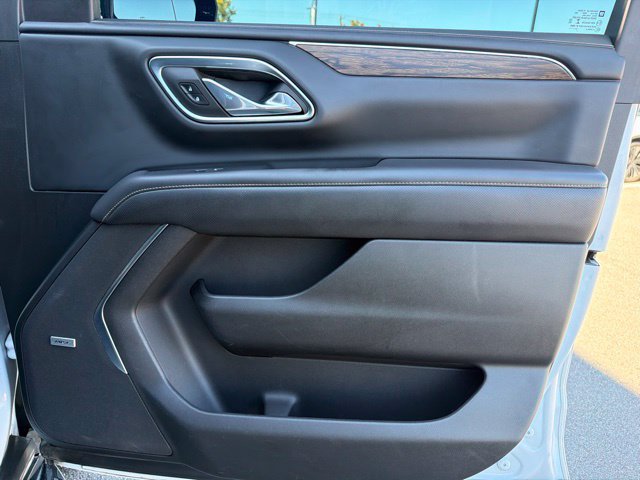Used 2022 Chevrolet Suburban Premier AWD/4WD image 11