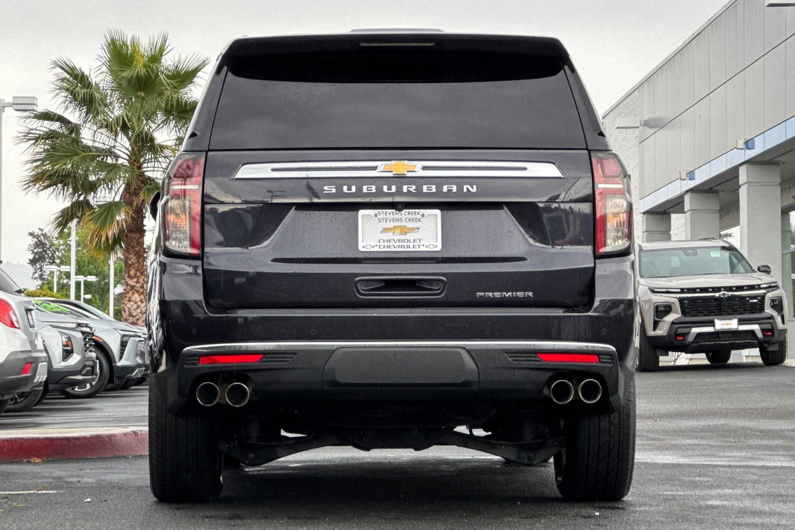 Used 2024 Chevrolet Suburban Premier image 6