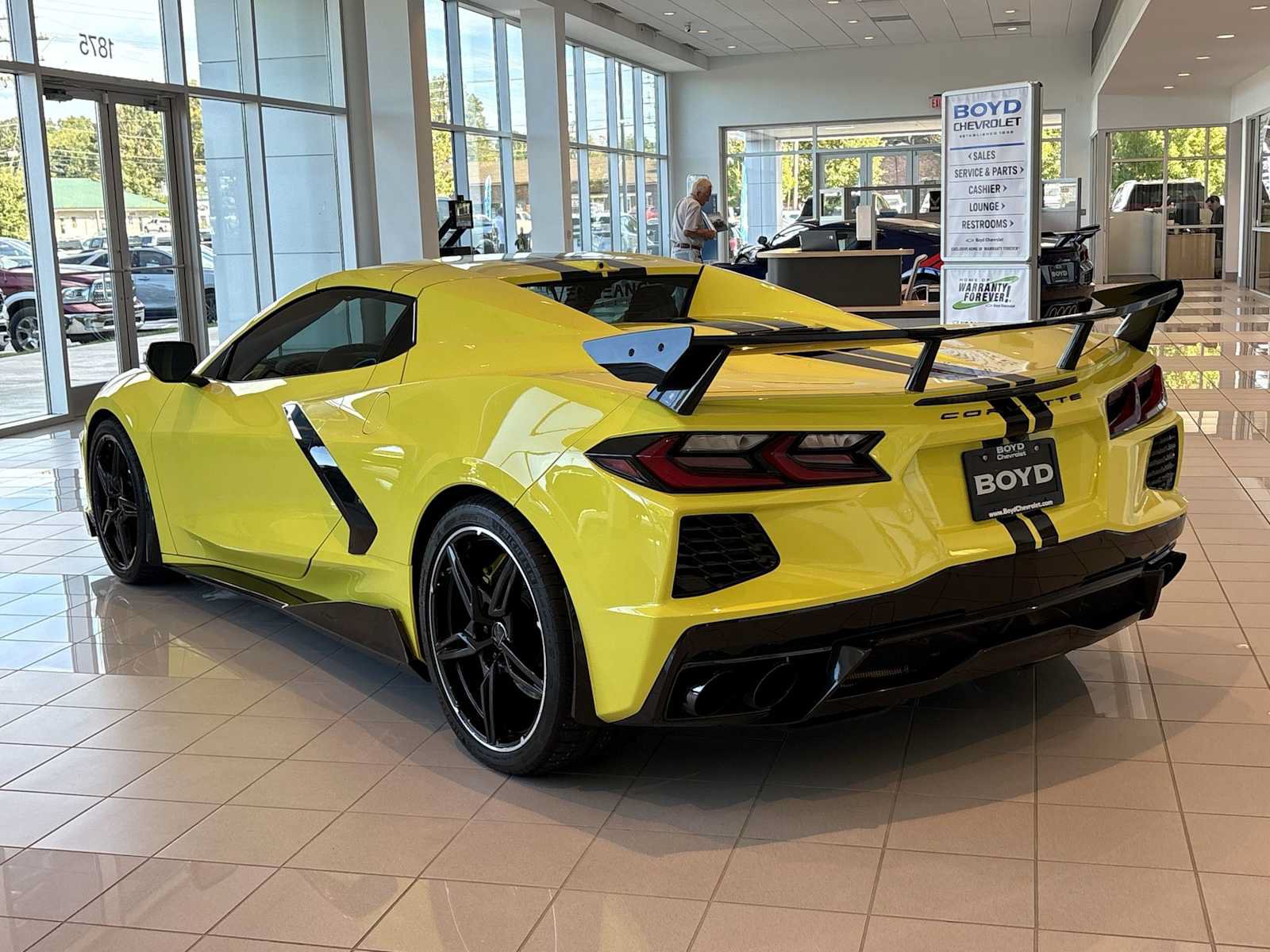 Used 2021 Chevrolet Corvette Stingray Premium Conv w/ Z51 Performance Package RWD image 8
