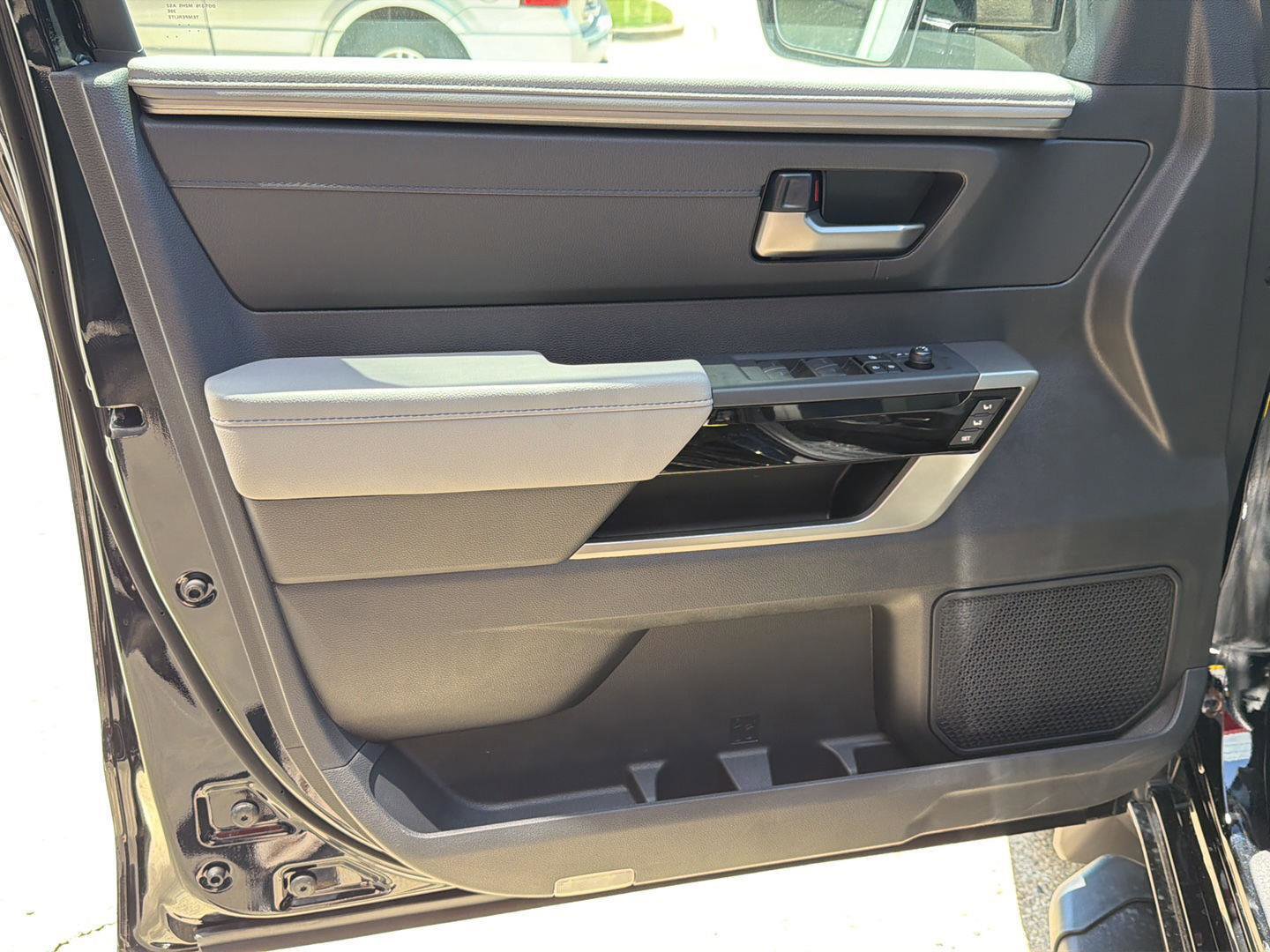 New 2026 Toyota Tundra Limited AWD/4WD image 12