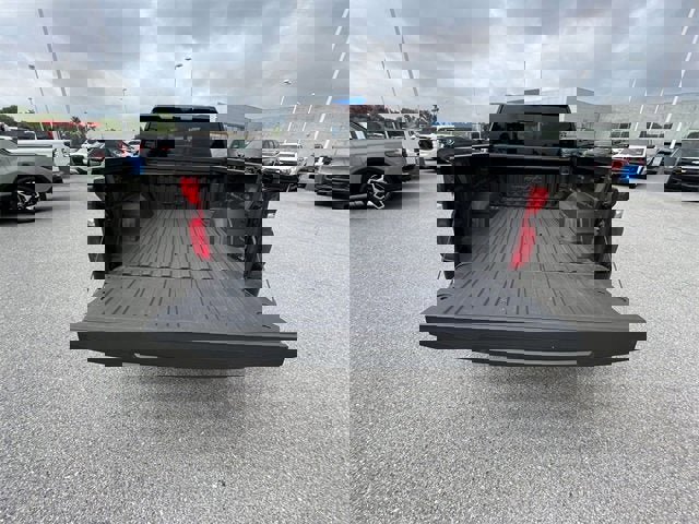 Certified 2024 Chevrolet Silverado 1500 High Country w/ Technology Package image 27