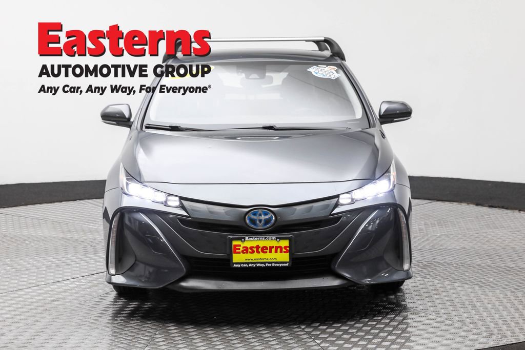 Used 2022 Toyota Prius Prime XLE image 2