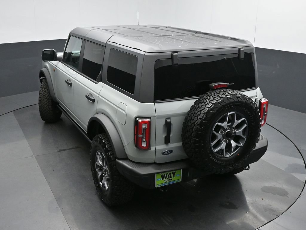 Used 2024 Ford Bronco Badlands image 40