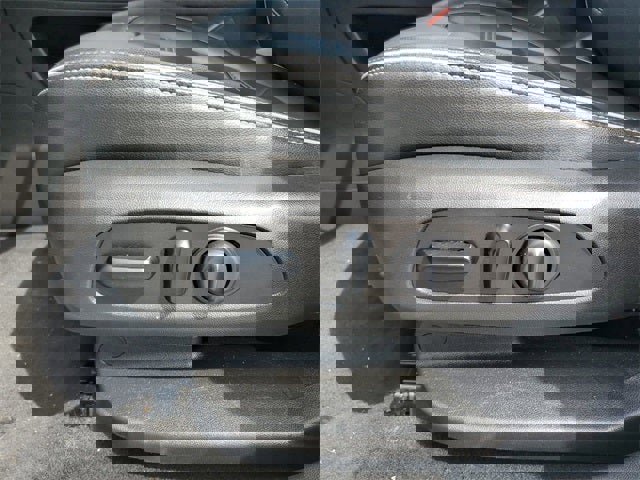 Used 2021 GMC Acadia Denali w/ Denali Technology Package image 74