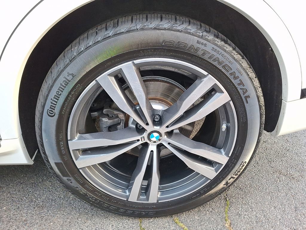 Certified 2024 BMW X7 xDrive40i w/ Executive Package image 6