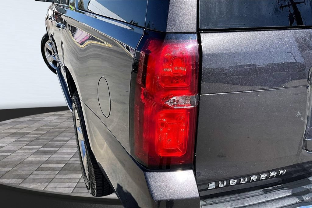 Used 2017 Chevrolet Suburban Premier AWD/4WD image 35