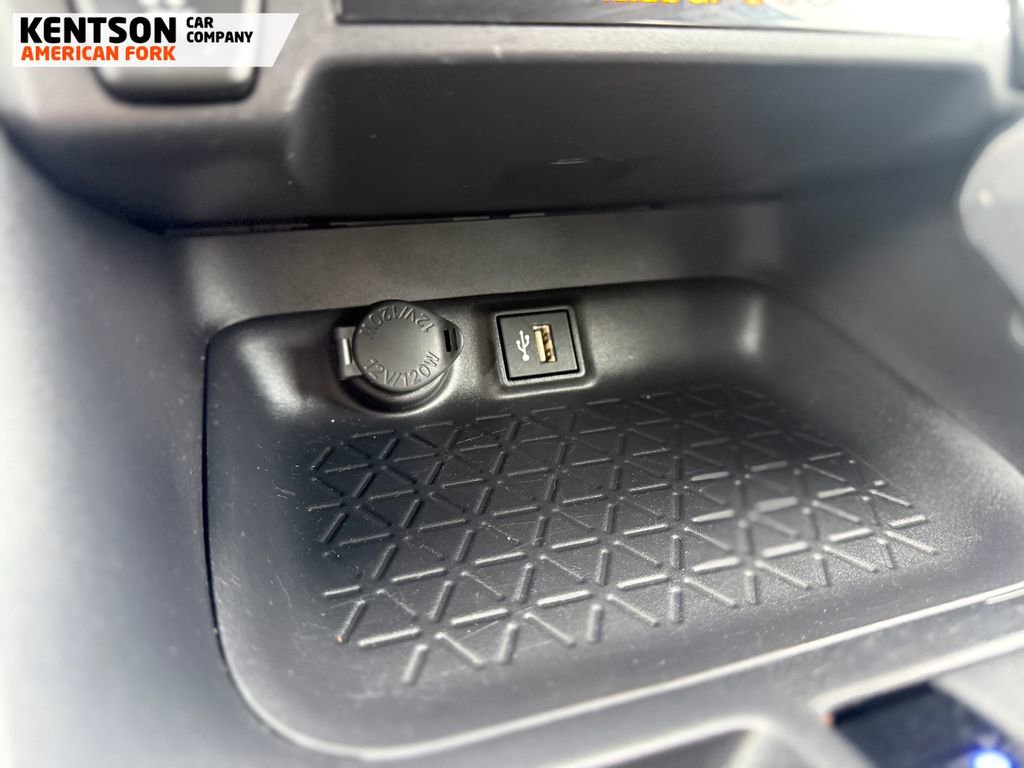 Used 2025 Toyota RAV4 XLE image 26