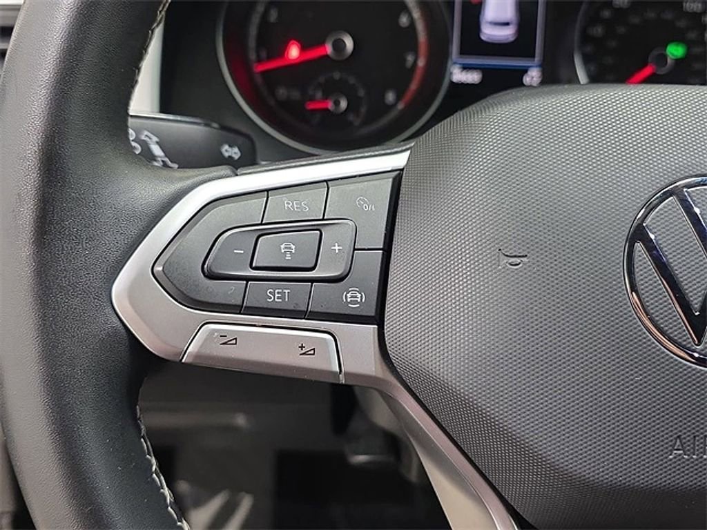 Used 2021 Volkswagen Atlas Cross Sport SE AWD/4WD image 17