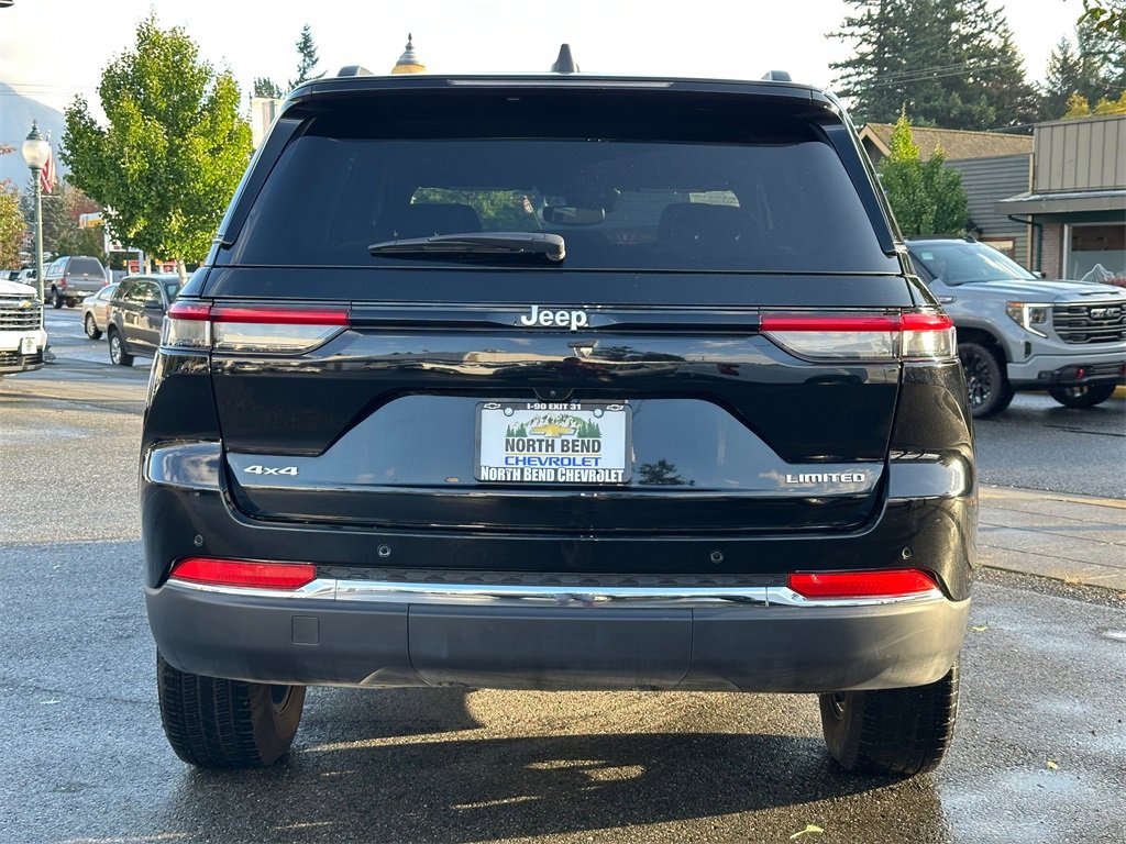 Used 2024 Jeep Grand Cherokee Limited image 7