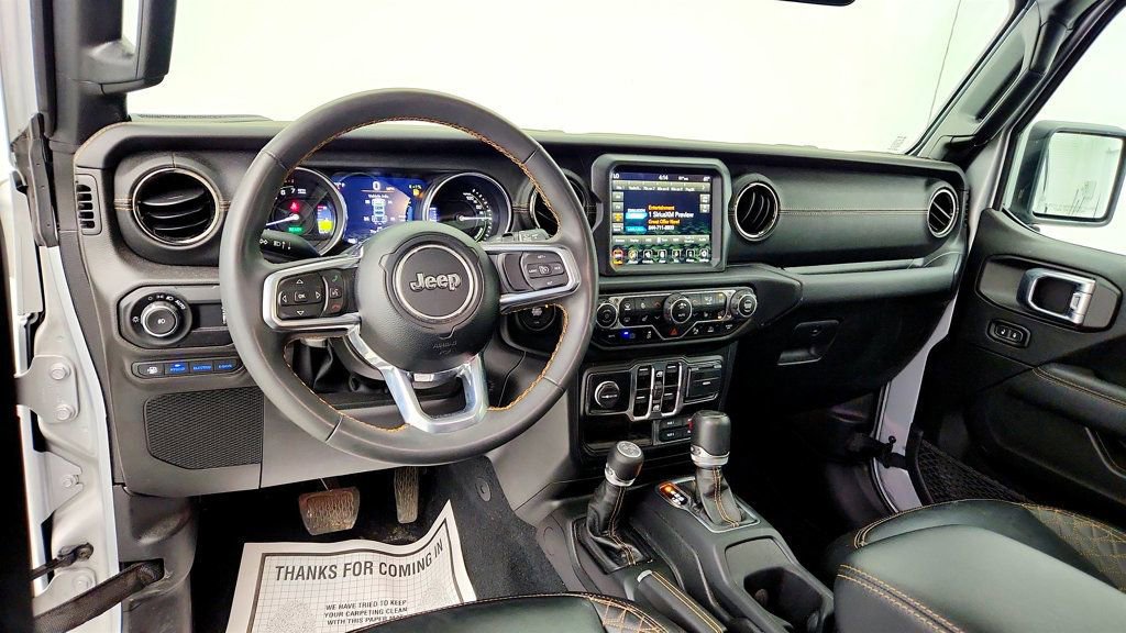Used 2023 Jeep Wrangler Unlimited Sahara AWD/4WD image 11