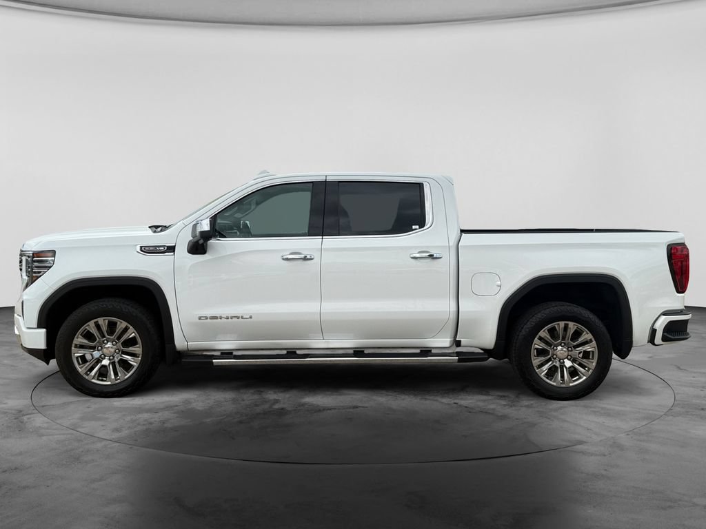 Used 2023 GMC Sierra 1500 Denali w/ Technology Package AWD/4WD image 5