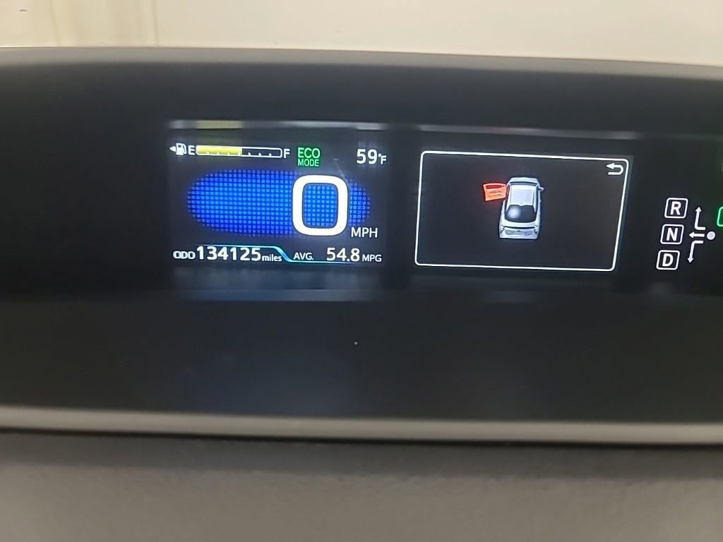 Used 2016 Toyota Prius Three w/ Advanced Technology Package FWD image 29