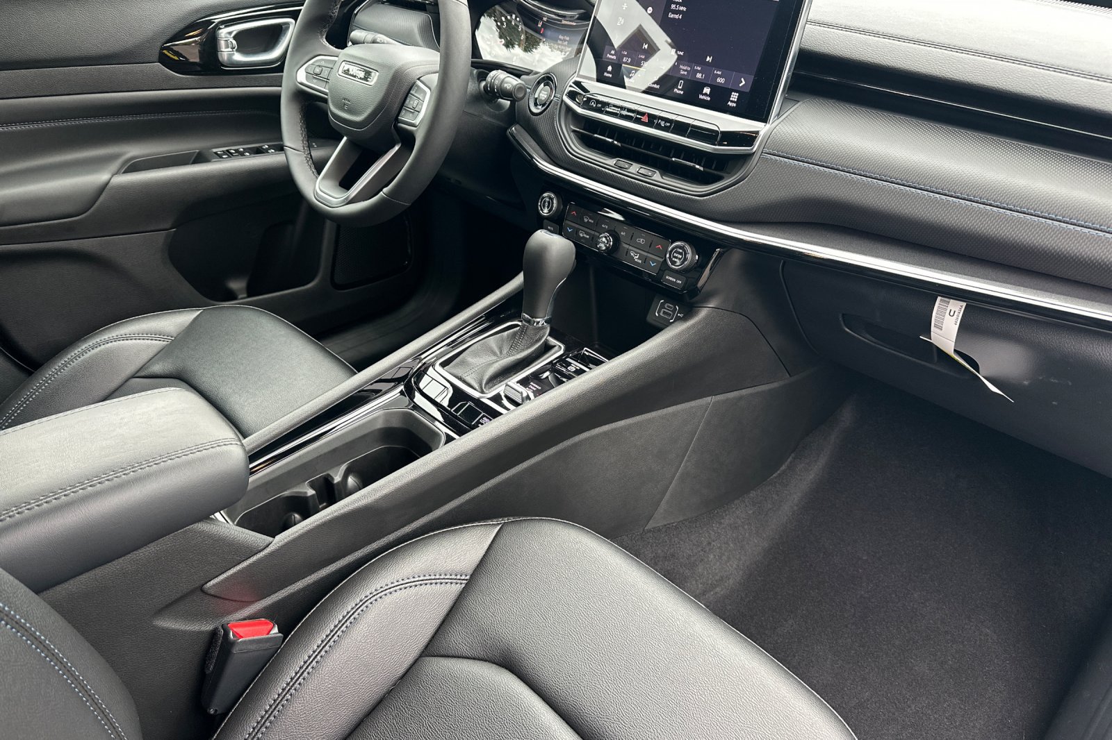 New 2026 Jeep Compass Limited AWD/4WD image 15