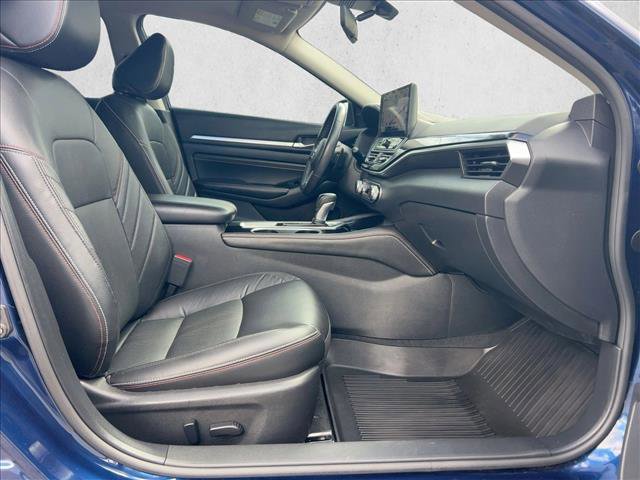 Used 2023 Nissan Altima 2.5 SR w/ SR Premium Package image 22
