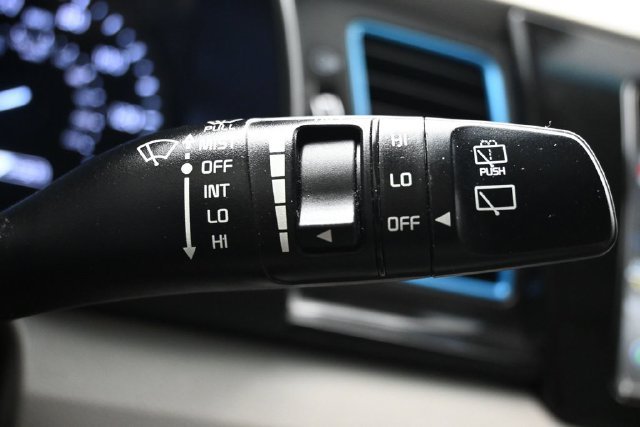 Used 2019 Kia Niro EX Premium w/ Sunroof Package FWD image 24