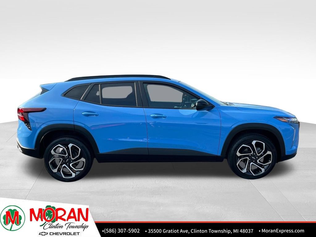 Certified 2024 Chevrolet Trax RS w/ Sunroof Package FWD image 8