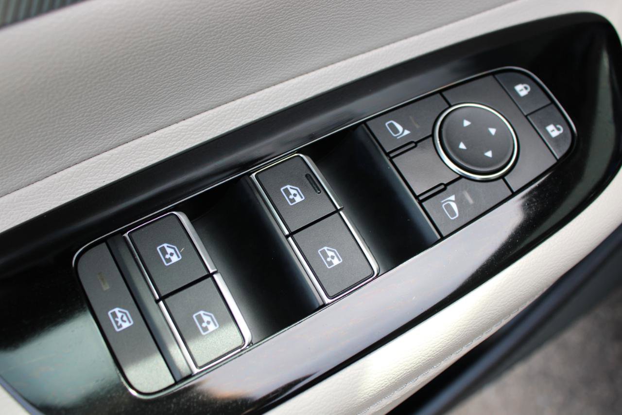 Used 2025 Nissan Murano SL AWD/4WD image 16