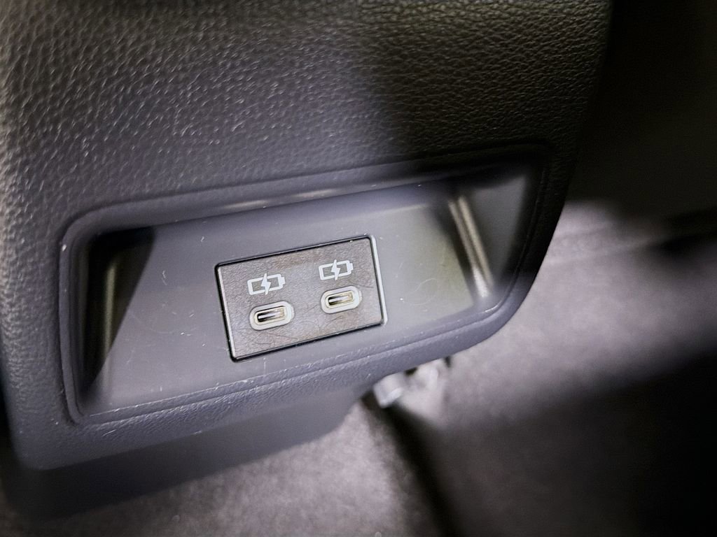 Used 2024 Toyota Corolla SE image 27