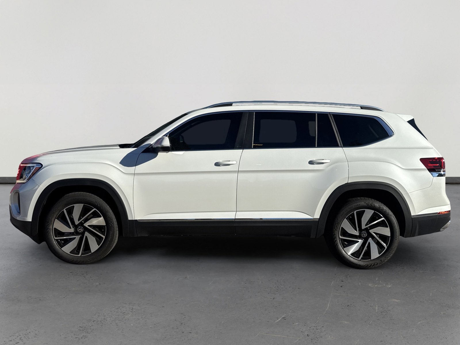 New 2026 Volkswagen Atlas SEL image 3