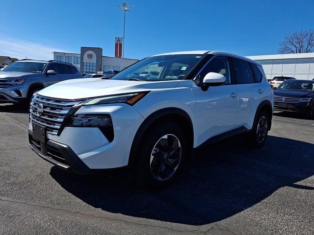 Used 2024 Nissan Rogue SV AWD/4WD image 3
