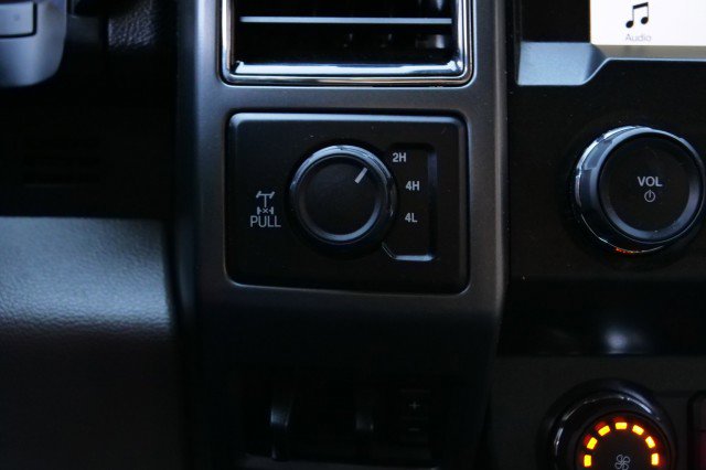 Used 2019 Ford F350 XLT w/ XLT Premium Package image 16