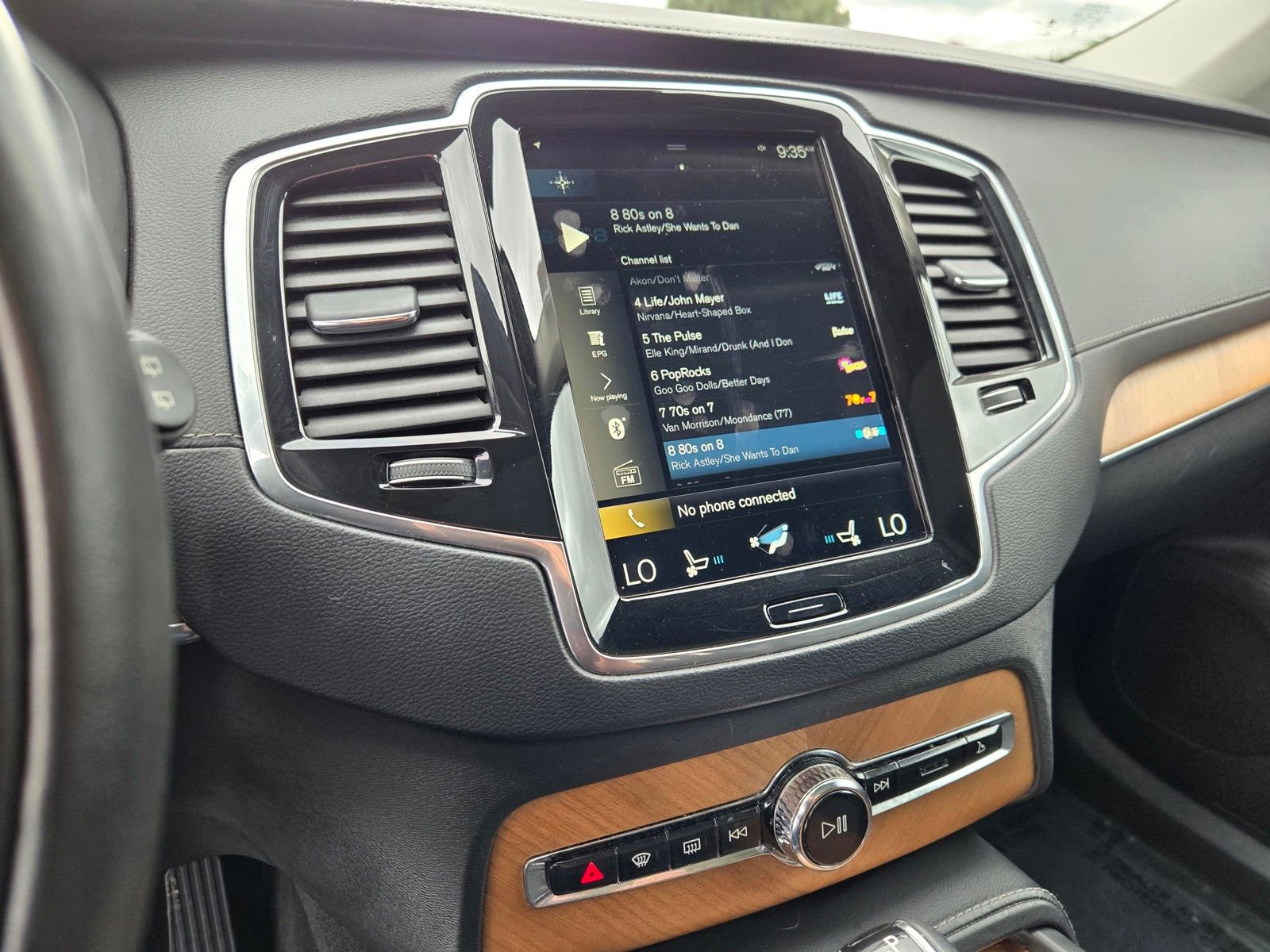 Used 2020 Volvo XC90 T6 Inscription w/ Protection Package Premier image 17