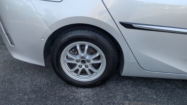 Used 2018 Toyota Prius Prime Advanced FWD image 12