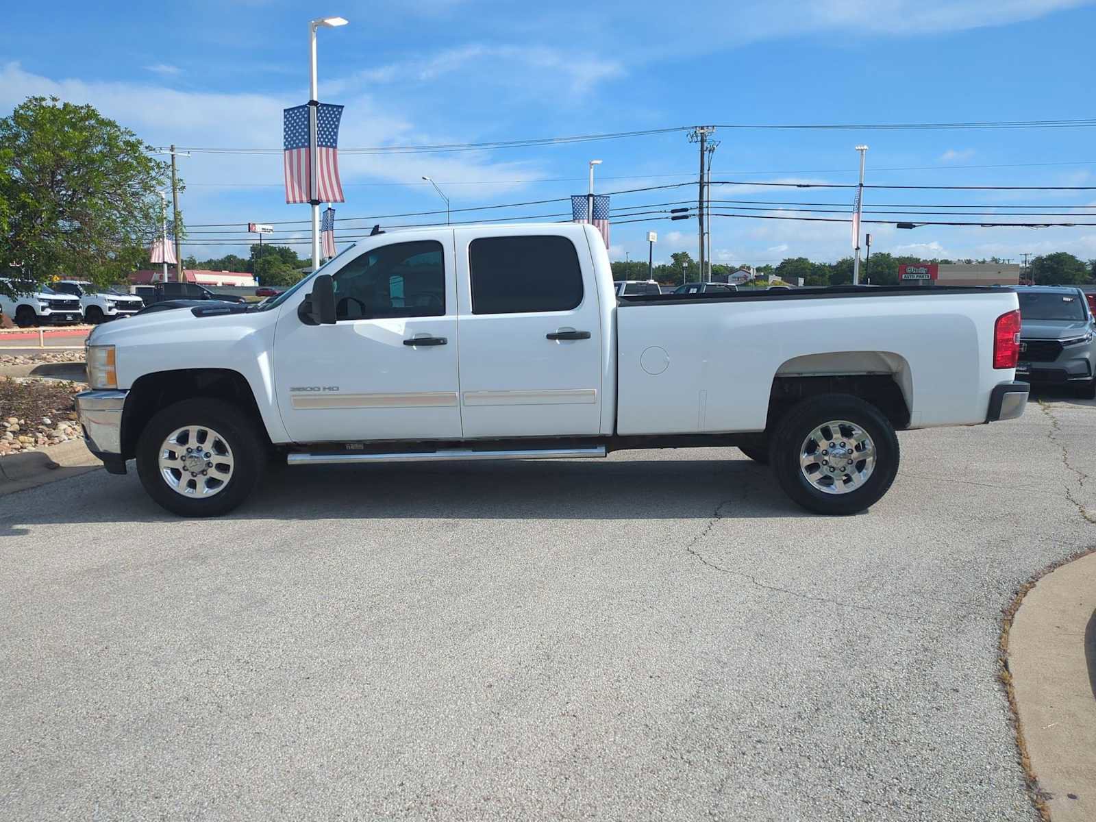 Used 2011 Chevrolet Silverado 3500 LT w/ Interior Plus Package RWD image 5