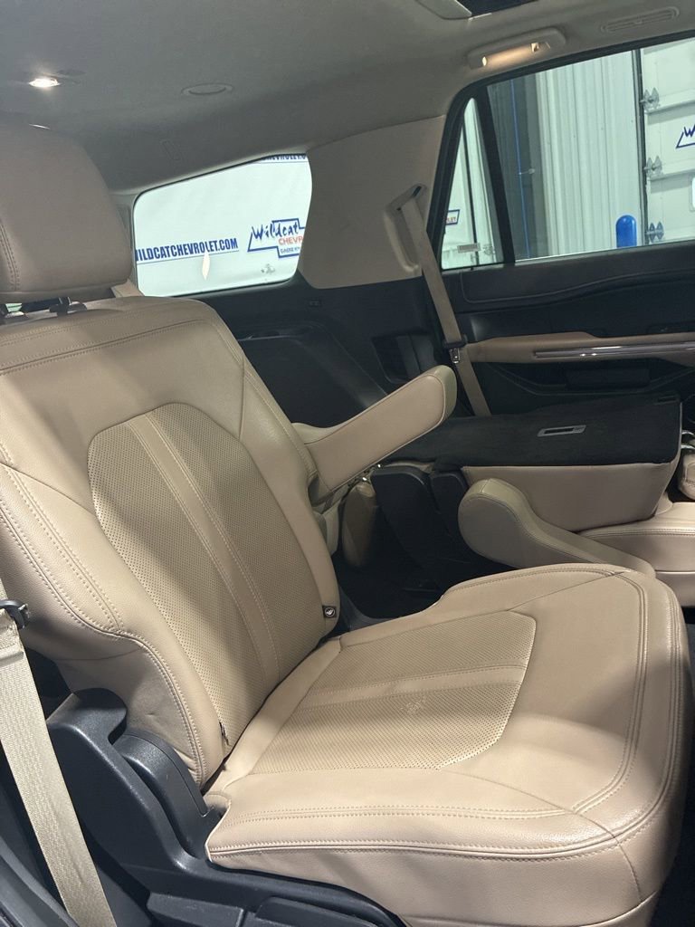 Used 2023 Ford Expedition Limited AWD/4WD image 43