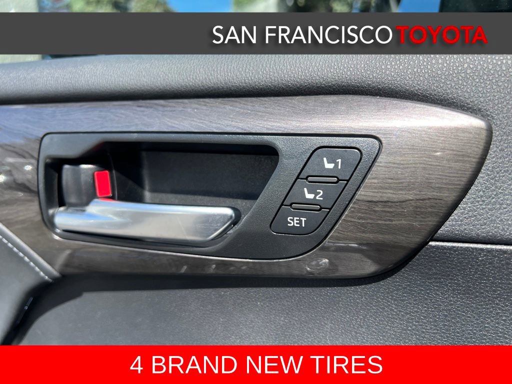 Used 2023 Toyota Highlander Limited image 40